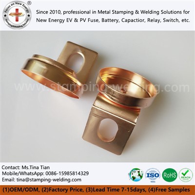 Kontakt s měděným uzávěrem pro pojistku vozidla